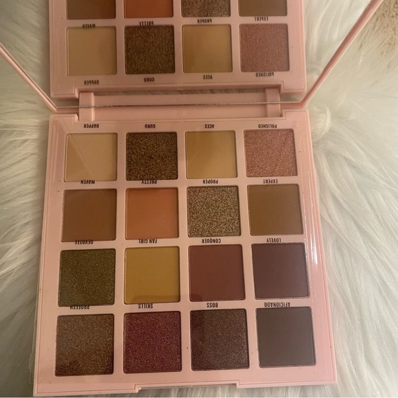 NeW LA girl eyeshadow palette πΈ - Picture 7 of 9